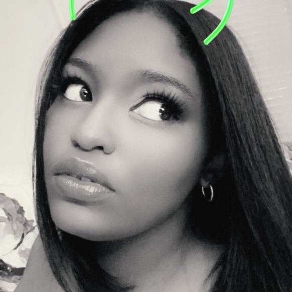 vicky_tori_a